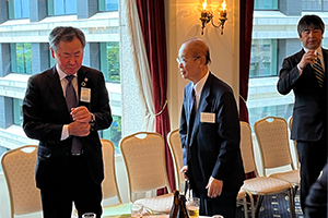 懇親会の様子1